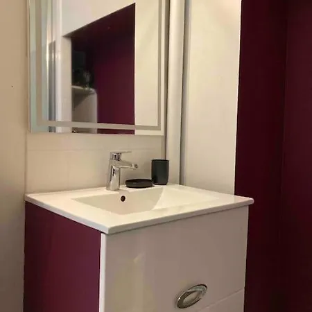 Coeur De Ville, Balcon & Parking Gratuit アパート