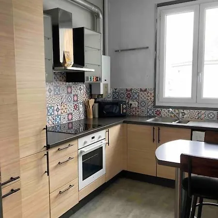 Coeur De Ville, Balcon & Parking Gratuit アパート *